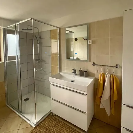 شقة Apartma Savan تولمين