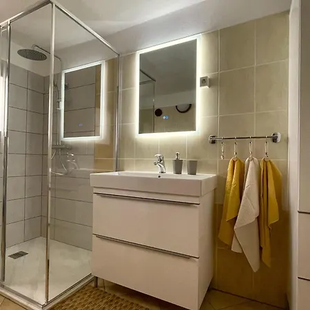 Lejlighed Apartma Savan *