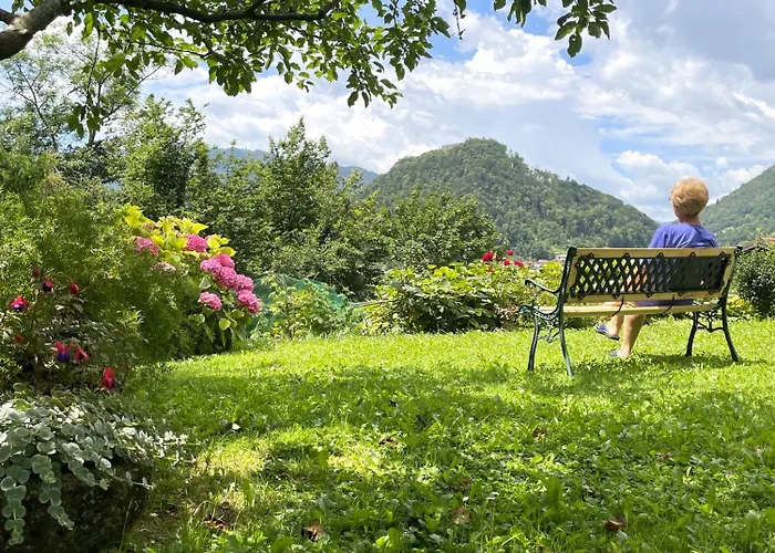 Apartma Savan アパート *