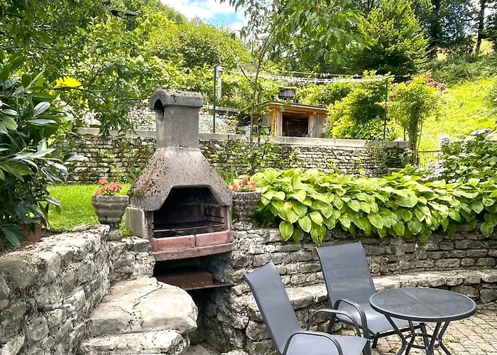 Apartma Savan アパート