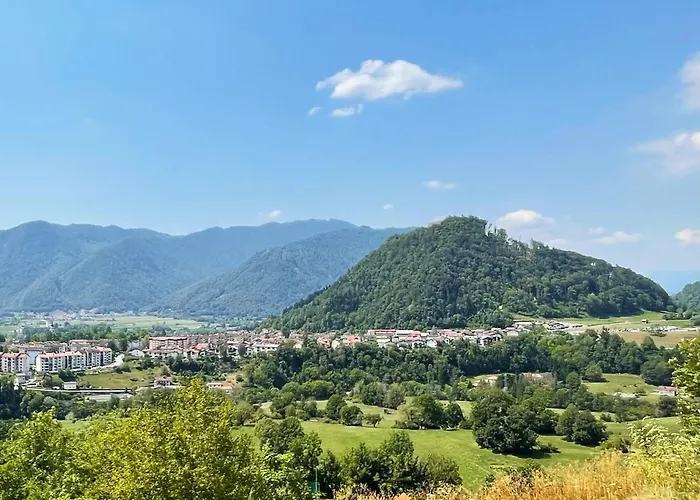 Apartma Savan アパート *