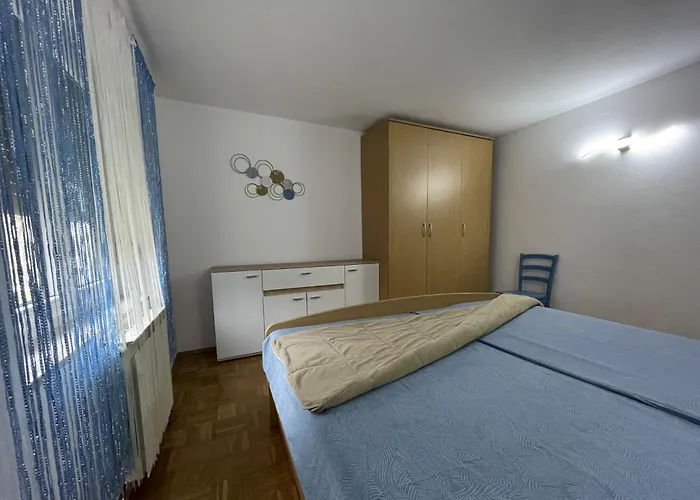 Apartma Savan アパート